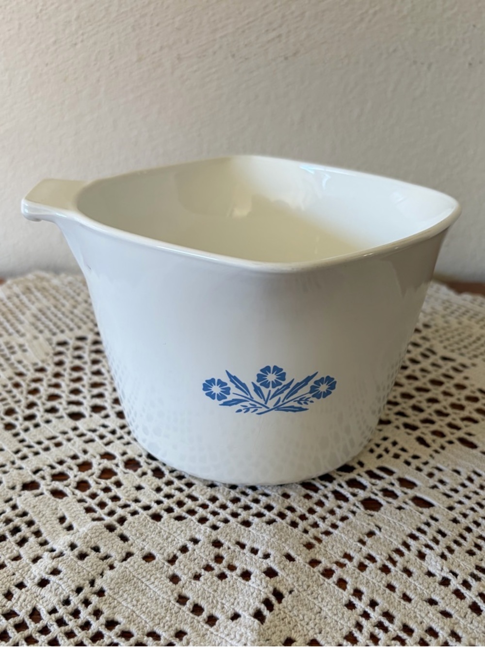 Corningware Sauce Maker and Measuring Bowl
